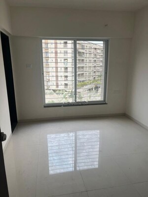 Room in 3 BHK Apartment at Mantra 29 Gold Coast, Tingre Nagar – for Rent