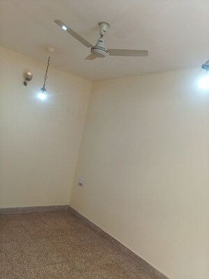 Room in 1 BHK Builder Floor at Koramangala – for Rent