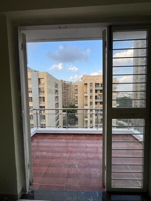 Room in 2 BHK Apartment at Austin Arena, Tathawade – for Rent