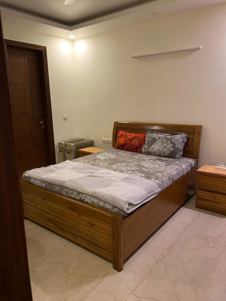 Bedroom, chittaranjan park 3 Bedroom 1400 Sq.Ft. Builder Floor In Chittaranjan Park Delhi 10457562