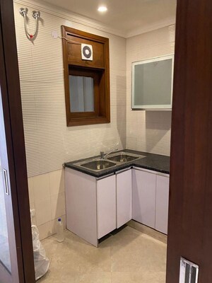 Room in 3 BHK Builder Floor at Chittaranjan Park – for Sale