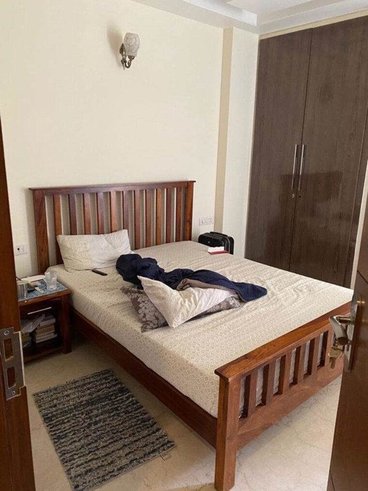 Bedroom, chittaranjan park 3 Bedroom 1400 Sq.Ft. Builder Floor In Chittaranjan Park Delhi 10457562
