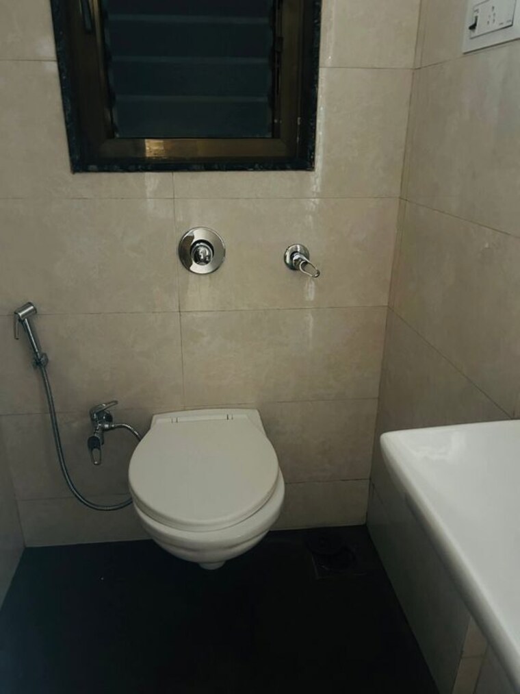 Bathroom, harshal-devchhaya 1 Bedroom 405 Sq.Ft. Apartment In Dahisar East Mumbai 10457564