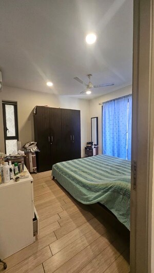 Bedroom in 2.5 BHK Apartment at New Cuffe Parade, Wadala – for Rent