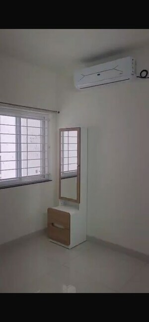 Room in 2.5 BHK Apartment at My Home Sayuk, Tellapur – for Rent