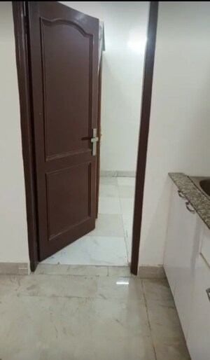Building Lobby in 2 BHK Villa at Dlf Phase I – for Rent