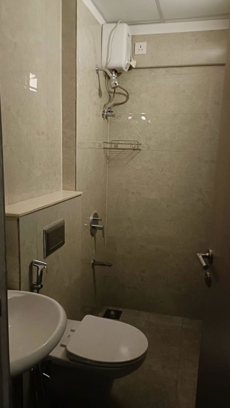 Bathroom, sheth-vasant-oasis 2 Bedroom 1025 Sq.Ft. Apartment In Andheri East Mumbai 10457573