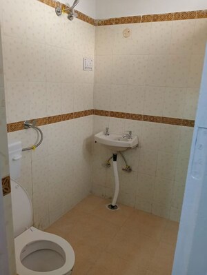 Bathroom in 2 BHK Builder Floor at Sector 16 – for Rent