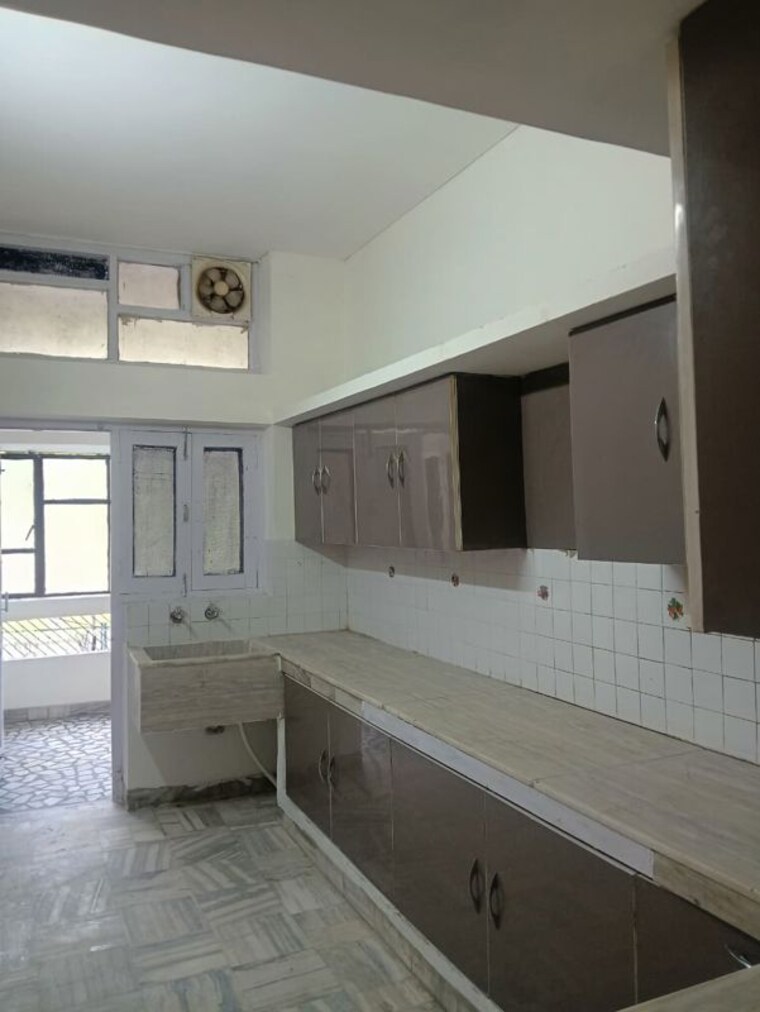 Kitchen, sector 16 2 Bedroom 2000 Sq.Ft. Builder Floor In Sector 16 Panchkula 10457604
