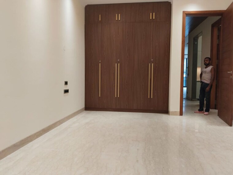 Room, greater kailash i 4 Bedroom 2500 Sq.Ft. Builder Floor In Greater Kailash I Delhi 10457632