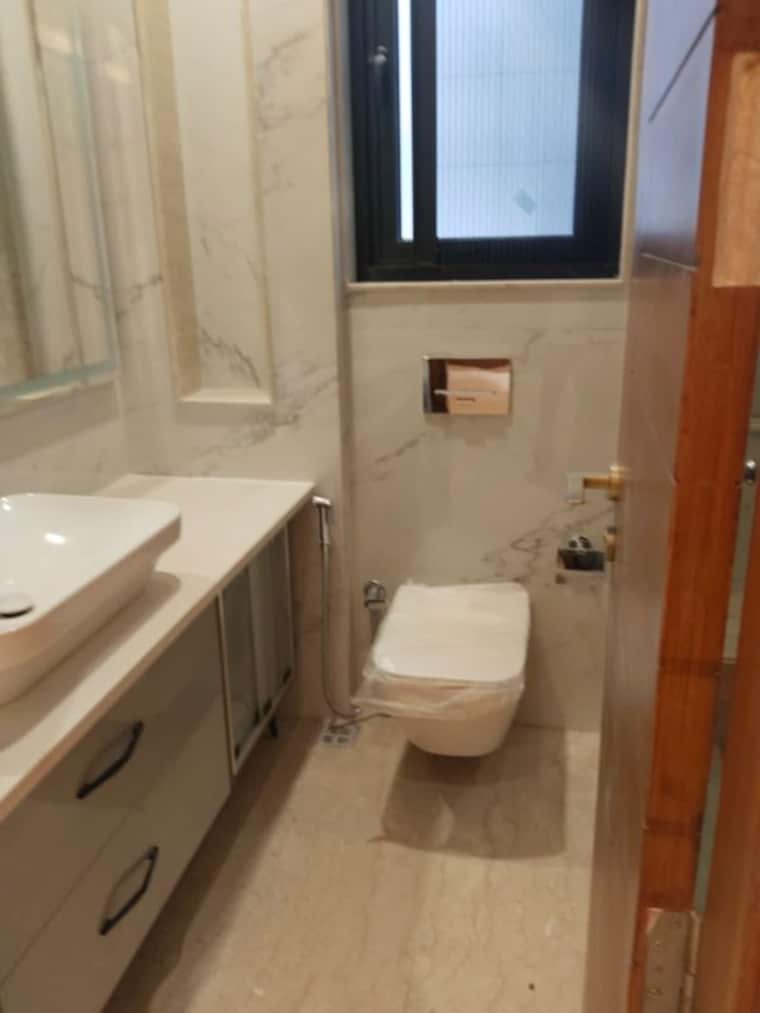 Bathroom, greater kailash i 4 Bedroom 2500 Sq.Ft. Builder Floor In Greater Kailash I Delhi 10457632