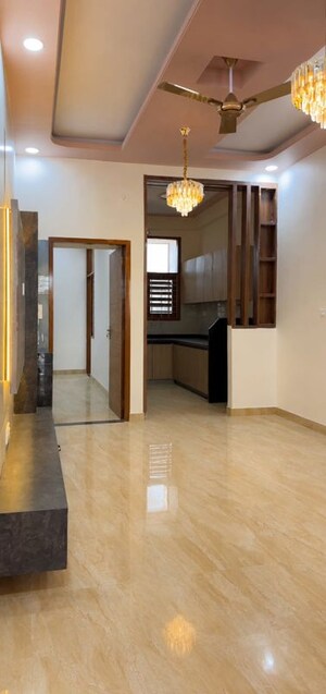 Room in 4 BHK Villa at Narayan Vihar – for Sale
