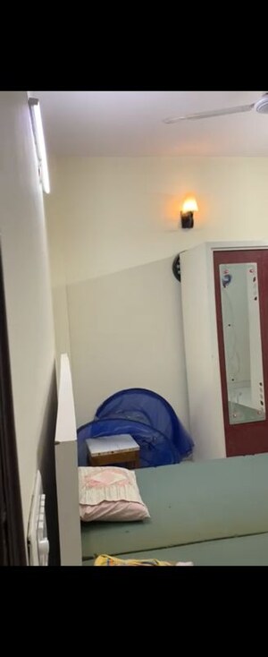 Furnished Amenities in 1 BHK Builder Floor at Vinoba Puri – for Rent
