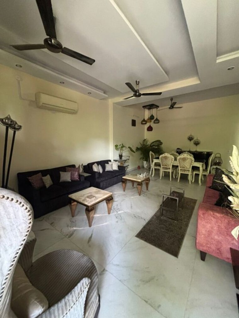 Team Area, dlf-express-greens 3 Bedroom 275 Sq.Yd. Apartment In Manesar Sector 1a Gurgaon 10457622