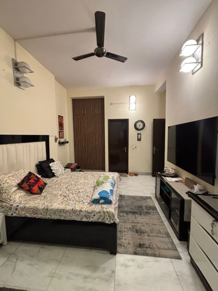 Bedroom, dlf-express-greens 3 Bedroom 275 Sq.Yd. Apartment In Manesar Sector 1a Gurgaon 10457622