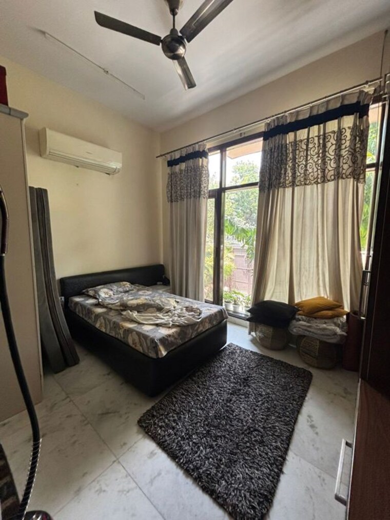 Living Room, dlf-express-greens 3 Bedroom 275 Sq.Yd. Apartment In Manesar Sector 1a Gurgaon 10457622