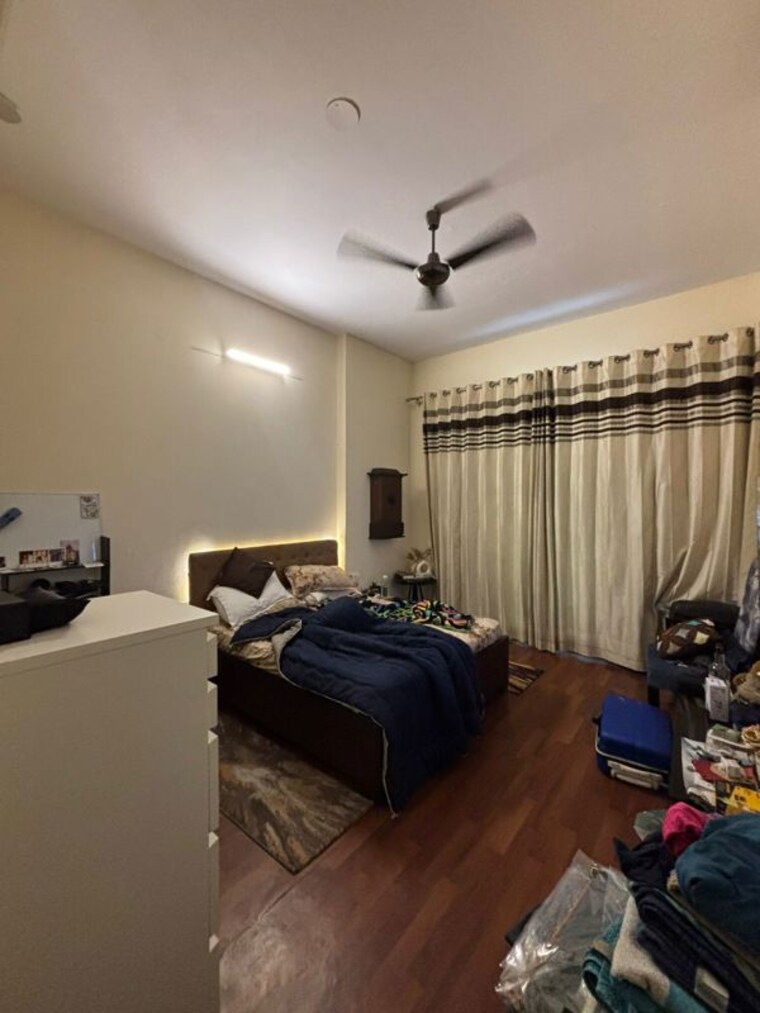 Team Area, dlf-express-greens 3 Bedroom 275 Sq.Yd. Apartment In Manesar Sector 1a Gurgaon 10457622