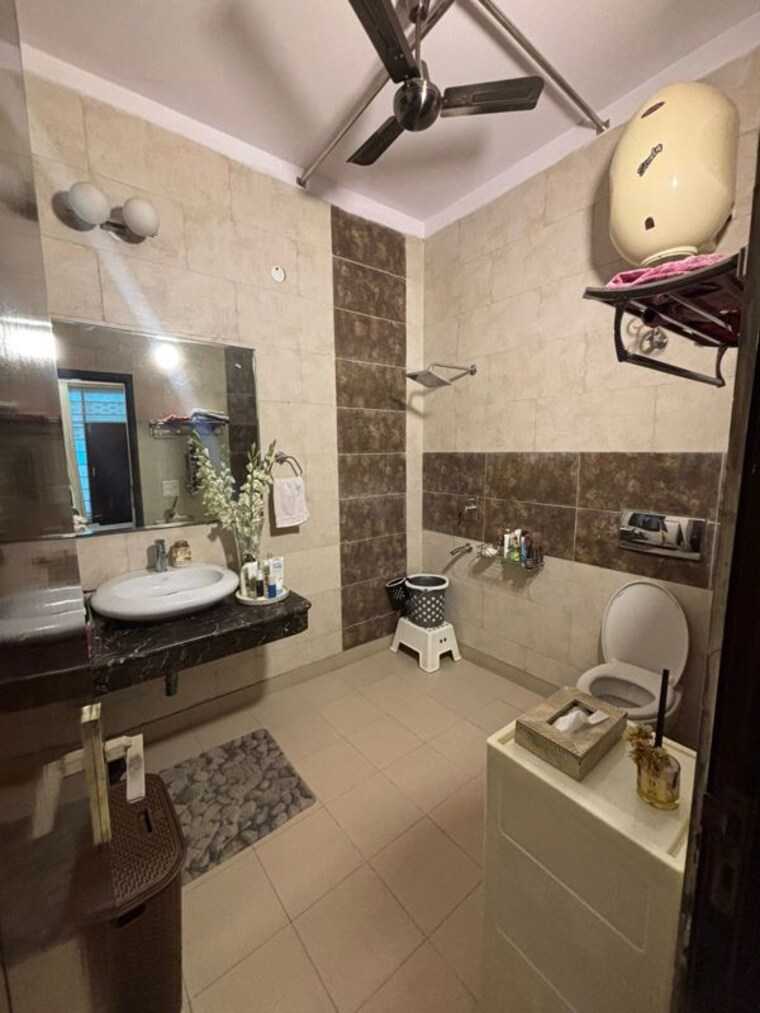 Team Area, dlf-express-greens 3 Bedroom 275 Sq.Yd. Apartment In Manesar Sector 1a Gurgaon 10457622