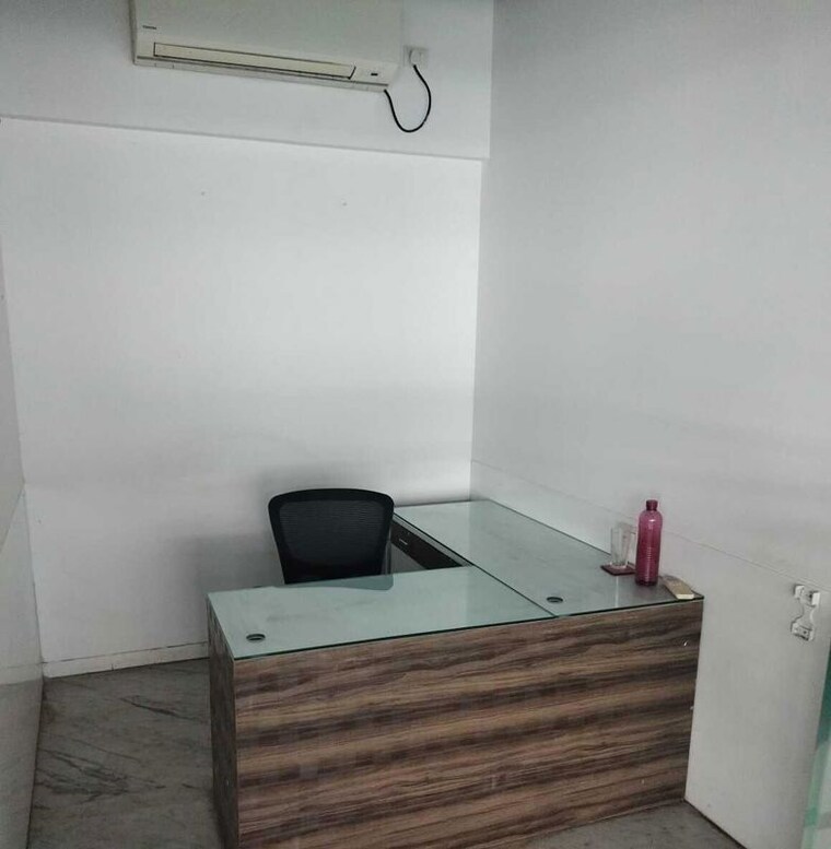 Room, kurla Commercial Office Space 3260 Sq.Ft. In Kurla Mumbai 10457642