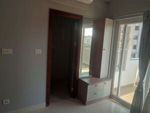 Room in 3 BHK Apartment at Narsingi – for Rent