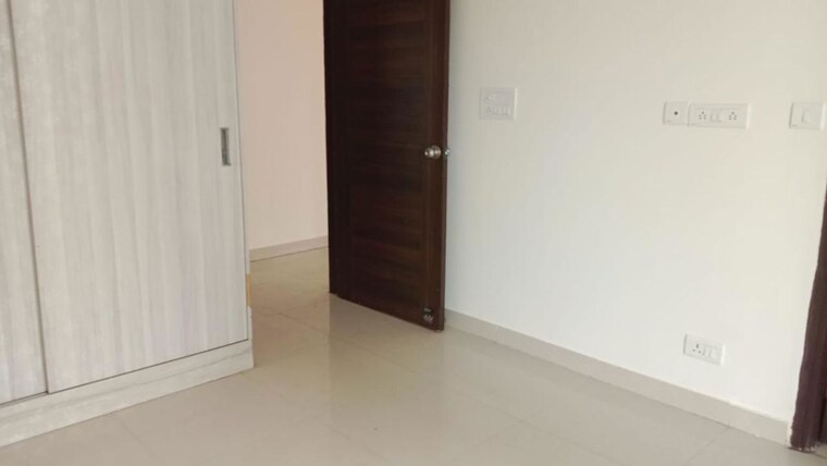 Room, mahagun-mirabella 3 Bedroom 1730 Sq.Ft. Apartment In Sector 79 Noida 10457639