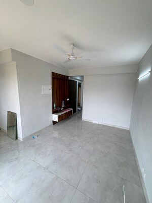 Room in 2 BHK Apartment at Signature Global Signum 37D, Sector 37d – for Rent