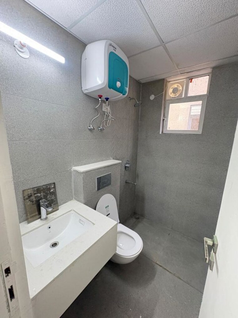 Bathroom, signature-global-signum-37d 2 Bedroom 1200 Sq.Ft. Apartment In Sector 37d Gurgaon 10457663