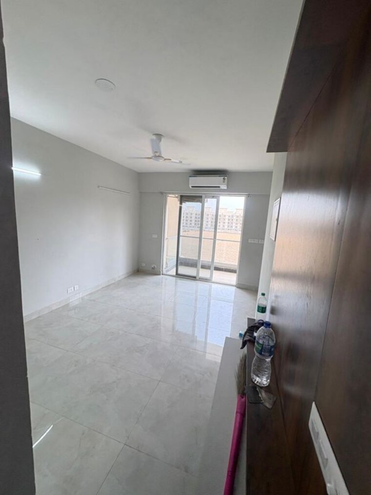 Room, signature-global-signum-37d 2 Bedroom 1200 Sq.Ft. Apartment In Sector 37d Gurgaon 10457663