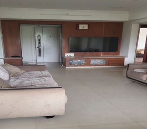 4 BHK Apartment For Rent in Dadar East