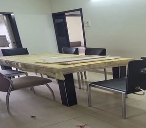 Team Area in 4 BHK Apartment at Dadar East – for Rent