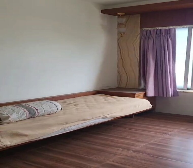 Bedroom, dadar east 4 Bedroom 1200 Sq.Ft. Apartment In Dadar East Mumbai 10457692