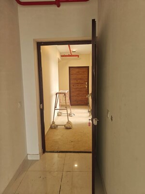 Room in 4 BHK Apartment at Vinayak Vista, Lake Town – for Sale