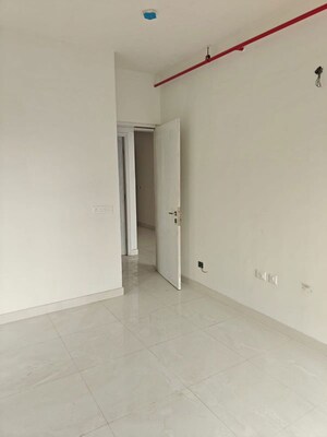 Room in 4 BHK Apartment at Vinayak Vista, Lake Town – for Sale