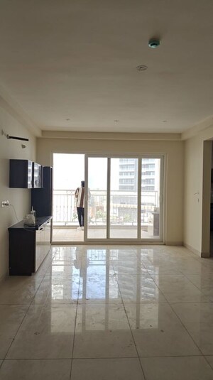 Room in 3 BHK Apartment at Prestige Beverly Hills, Kokapet – for Rent