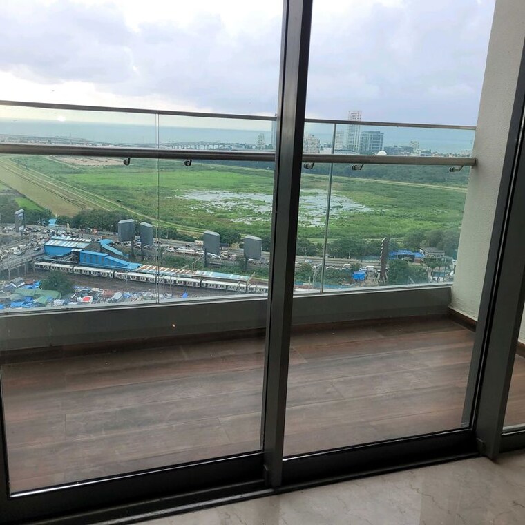 Swimming Pool, piramal-mahalaxmi 3 Bedroom 1450 Sq.Ft. Apartment In Mahalaxmi Mumbai 10457746