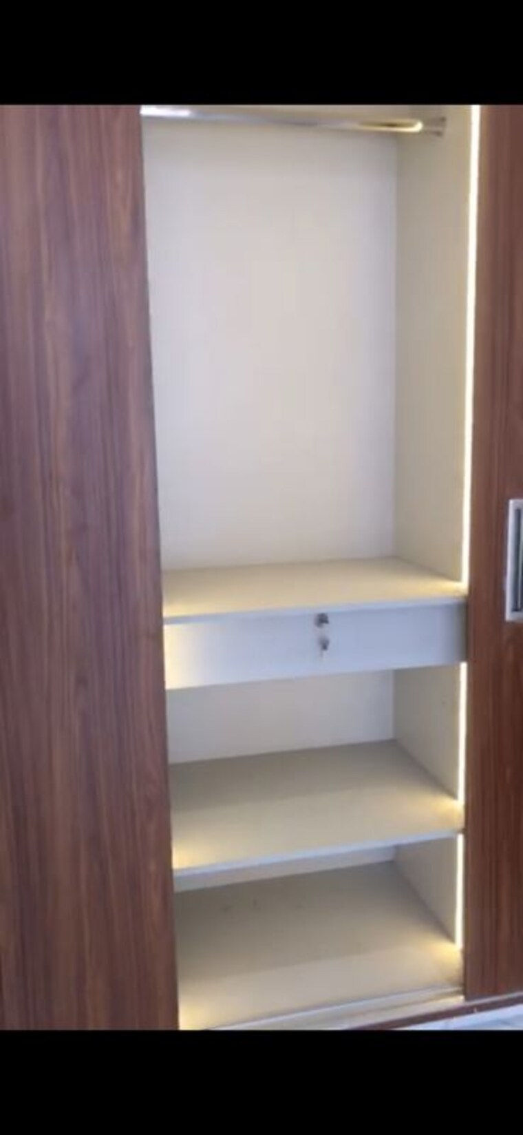 Bathroom, bptp-district-faridabad 3 Bedroom 1620 Sq.Ft. Builder Floor In Sector 81 Faridabad 10457777