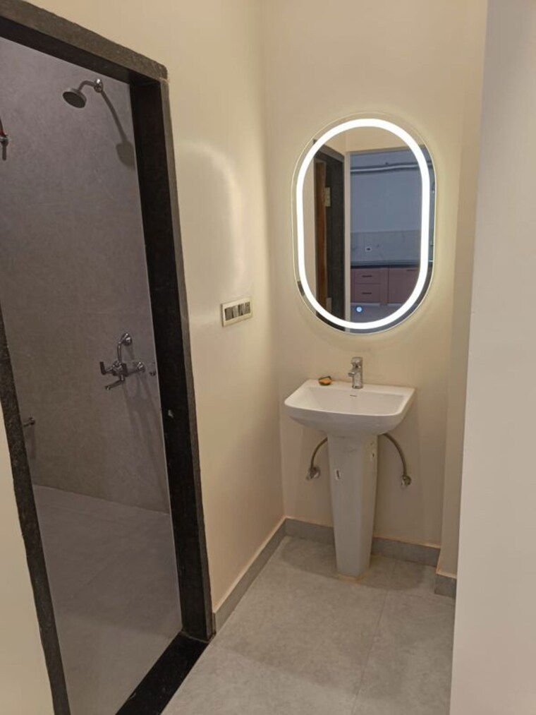 Bathroom, rishita-mulberry-heights 3.5 Bedroom 2152 Sq.Ft. Apartment In Sushant Golf City Lucknow 10457796