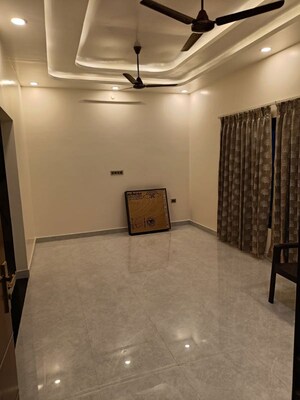 Room in 3.5 BHK Apartment at Rishita Mulberry Heights, Sushant Golf City – for Rent