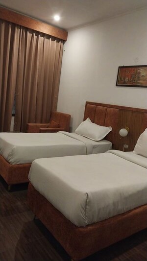  Pg For Rent in Islampur