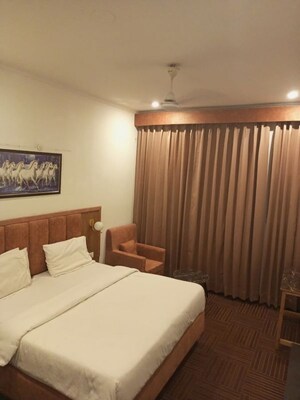 Bedroom in  Pg at Islampur – for Rent