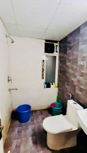 Team Area in 3 BHK Apartment at Migsun Twiinz, Eta Ii Greater Noida – for Rent