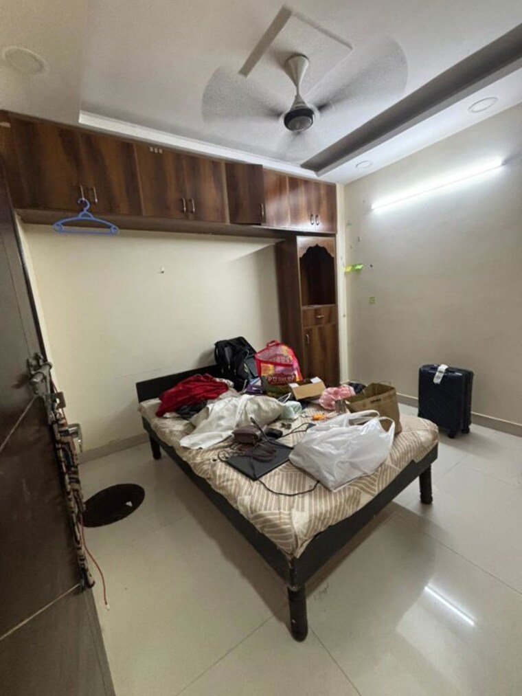 Bedroom, panchsheel vihar 3 Bedroom 1500 Sq.Ft. Builder Floor In Panchsheel Vihar Delhi 10457834