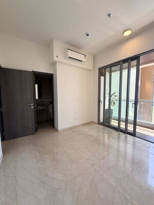 Room in 3 BHK Apartment at Piramal Mahalaxmi, Mahalaxmi – for Sale