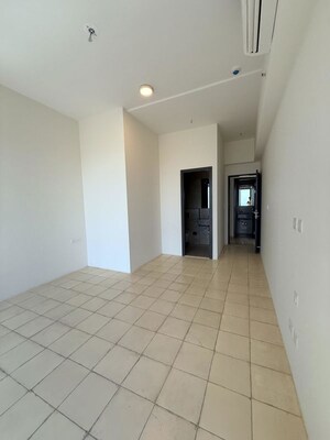 Room in 3 BHK Apartment at Piramal Mahalaxmi, Mahalaxmi – for Sale