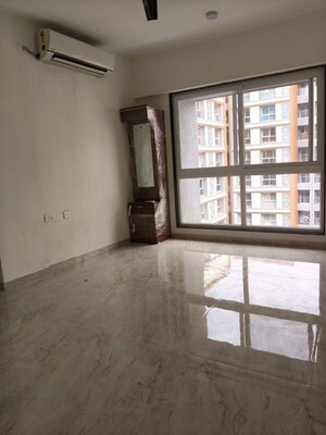 Room in 3 BHK Apartment at Shubh Nirvana, Viman Nagar – for Rent