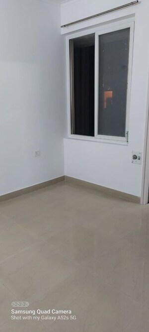 Room in 3 BHK Builder Floor at Orchid Island, Sector 51 – for Rent
