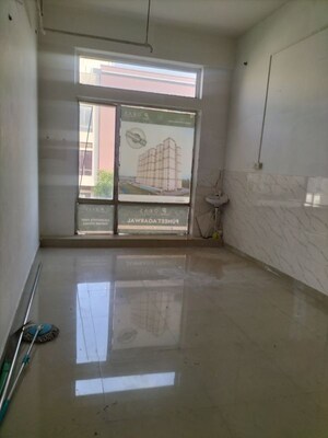 Room in  Office Space at Ansal API Shopping Square, Sushant Golf City – for Rent
