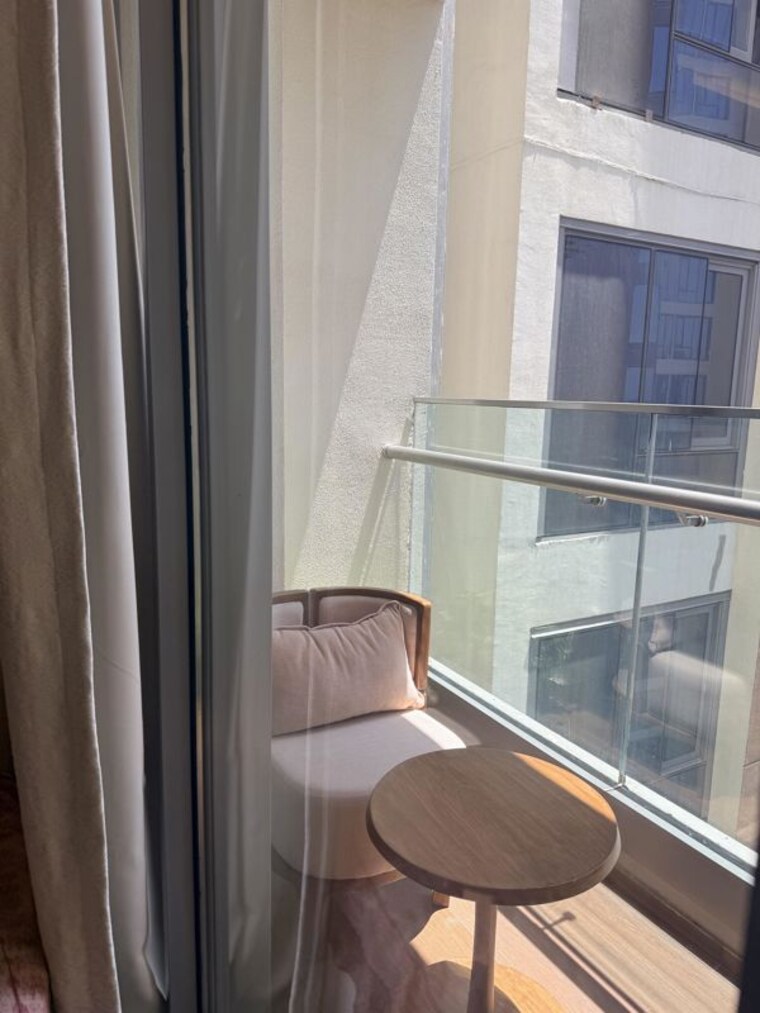 Balcony, piramal-mahalaxmi 3 Bedroom 1050 Sq.Ft. Apartment In Mahalaxmi Mumbai 10457876
