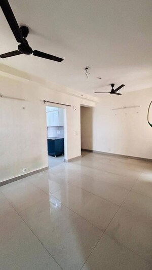Room in 2.5 BHK Apartment at CRC Sublimis, Sector 1 Greater Noida – for Rent