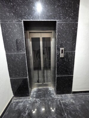 Building Lobby in 4 BHK Builder Floor at Green Fields Colony – for Sale